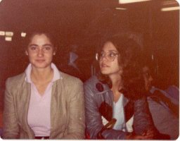 Jennfer & Ruth @ Paris Airport.JPG