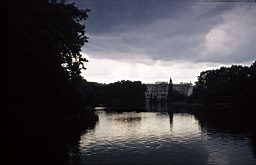 buckinghampalace-stjamespark.jpg